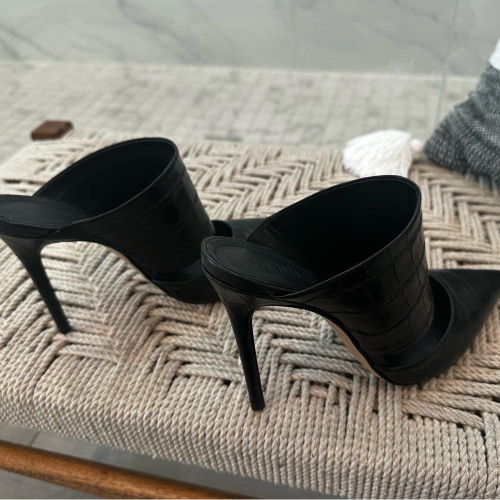 Black Croco Leather SCHUTZ Pumps Size 7